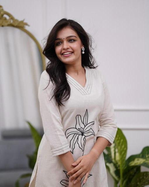 Ivory Floral Printed Kurta Pant Set