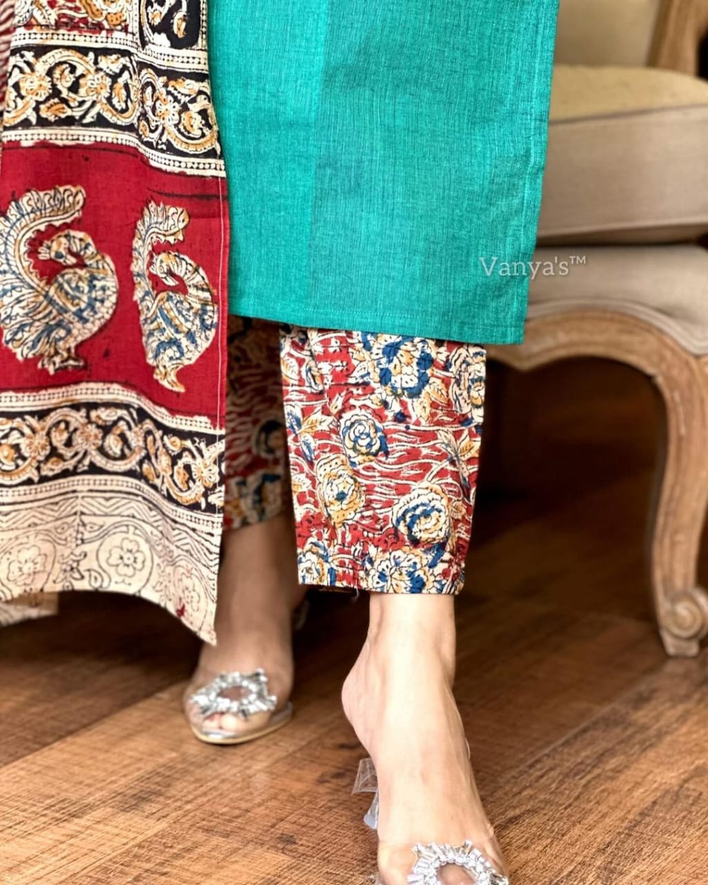 pure handloom south cotton hand printed chitrkari dupatta and pant