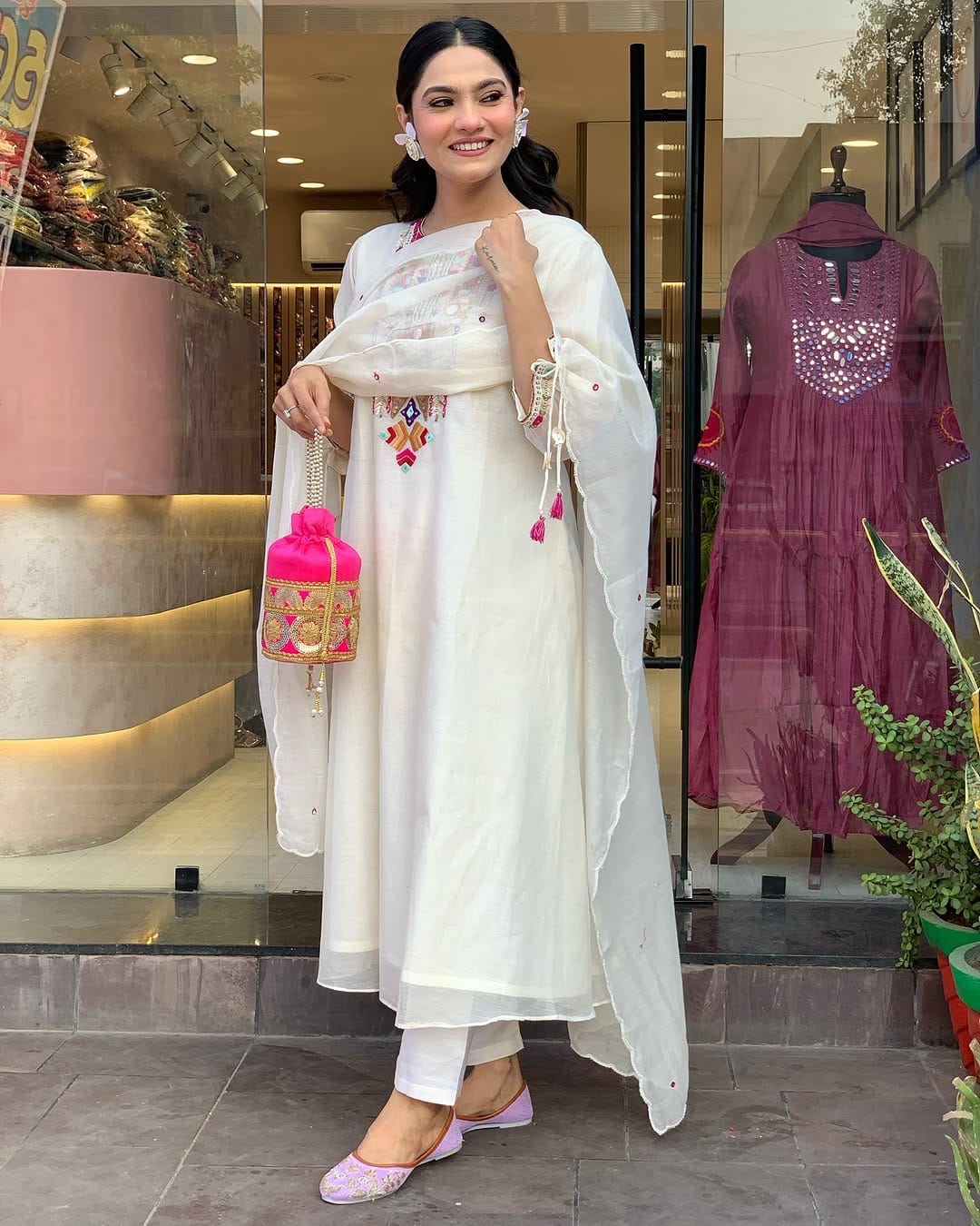 kurta ivory white embroidered kurta set