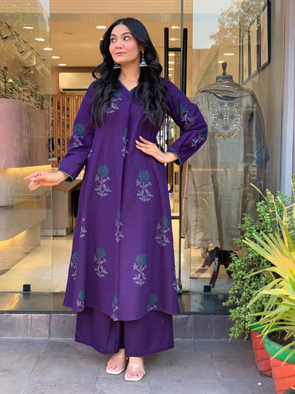 Elegant Plum Kurta Set with Floral Motifs