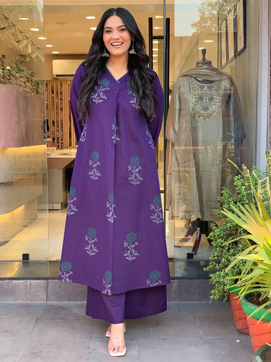 Elegant Plum Kurta Set with Floral Motifs
